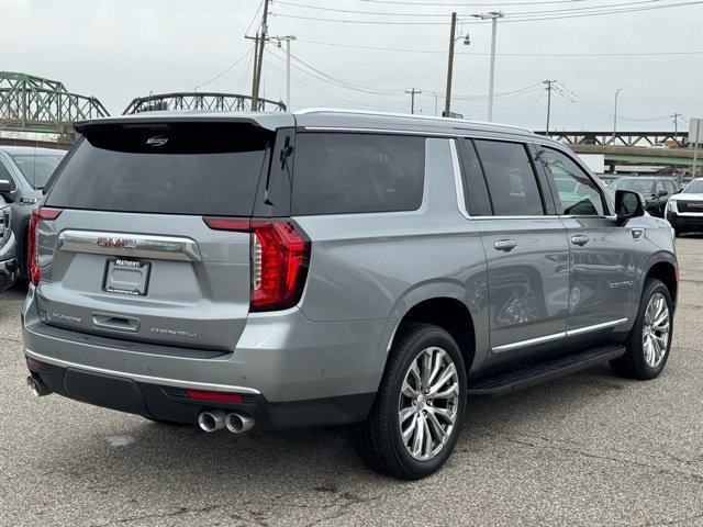 Used 2024 GMC Yukon XL Denali w/ Advanced Technology Package image 5