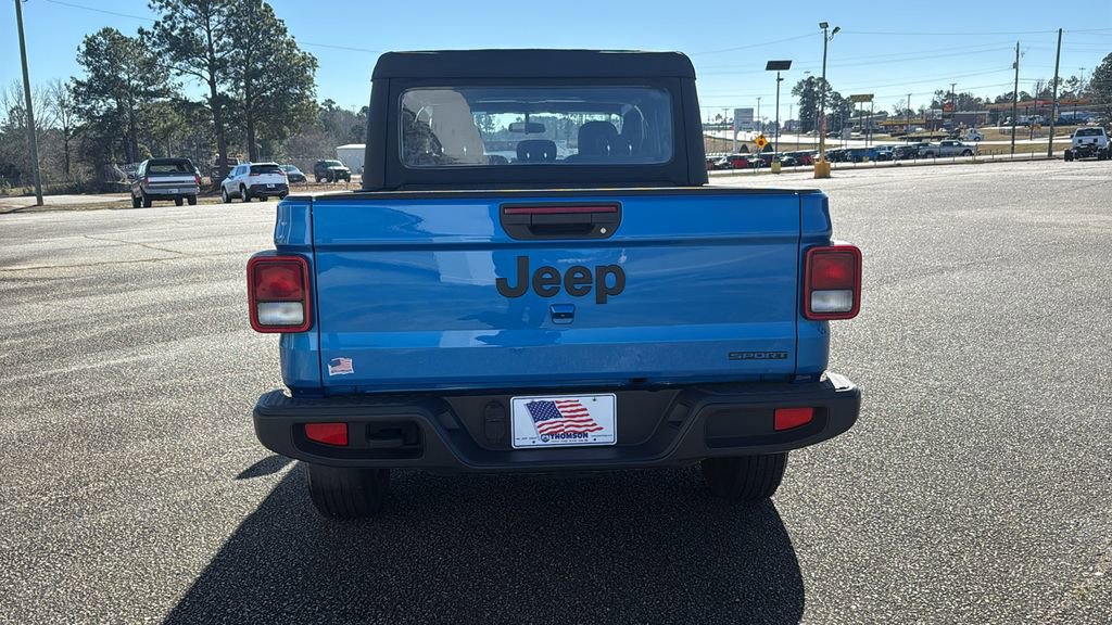 Used 2020 Jeep Gladiator Sport image 7