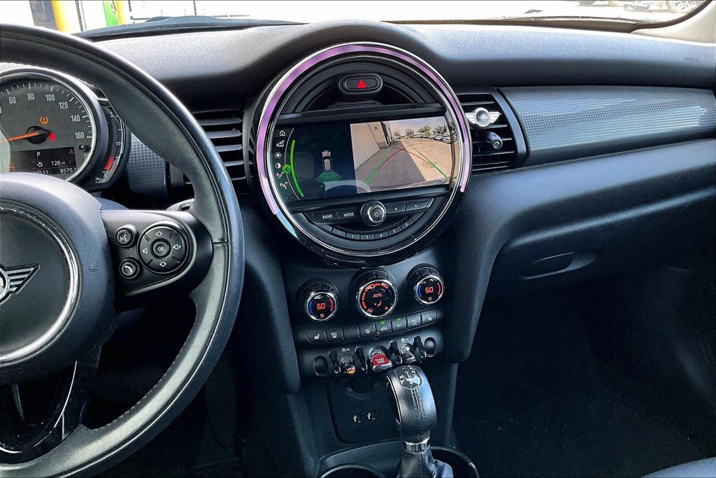 Used 2019 MINI Cooper 2-Door Hardtop w/ Signature Upholstery Package FWD image 6