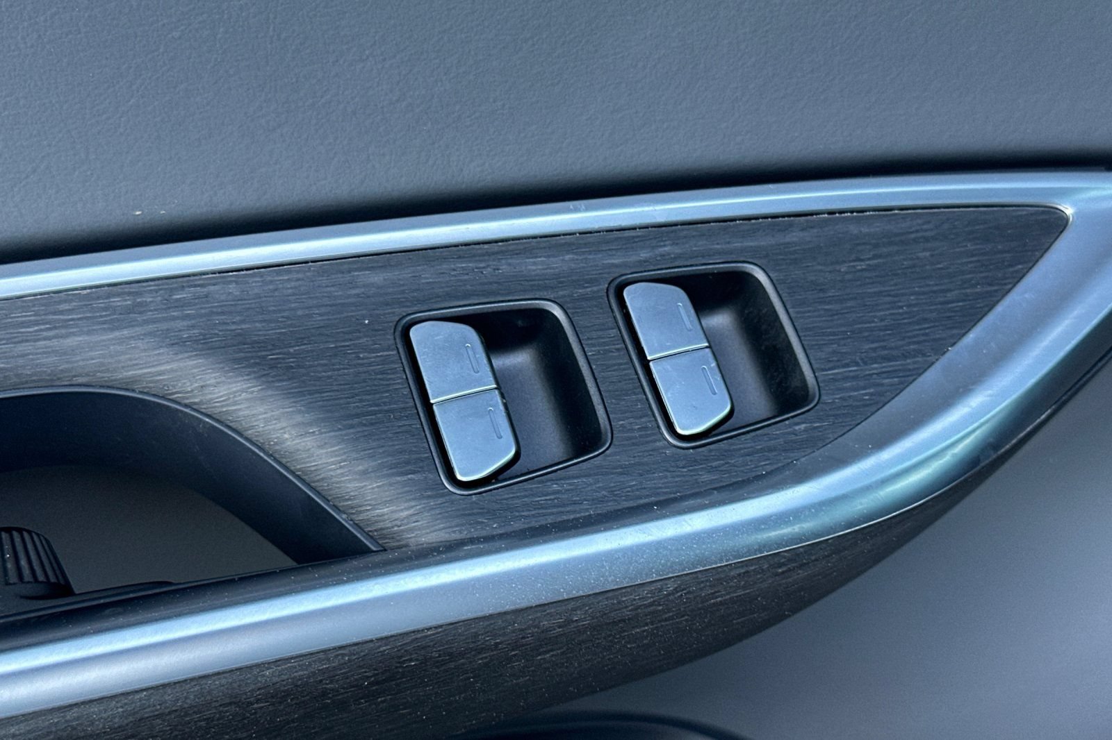 Used 2025 Lucid Air Pure RWD image 12