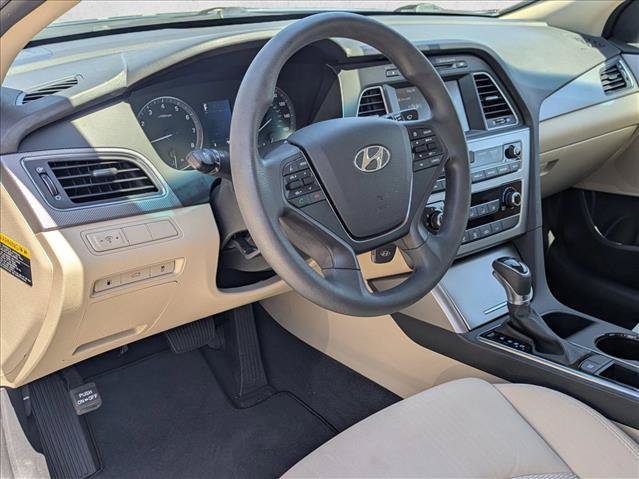 Used 2017 Hyundai Sonata SE FWD image 10