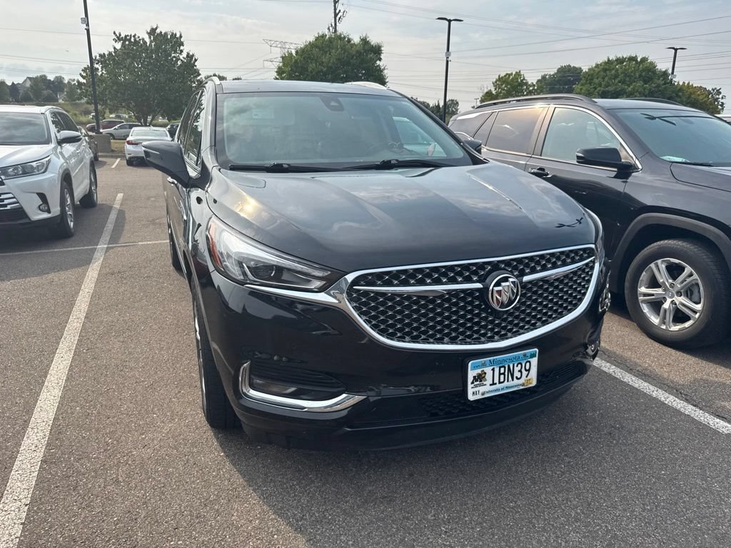 Used 2018 Buick Enclave Avenir w/ Avenir Technology Package AWD/4WD image 4