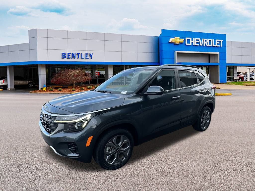 Used 2024 Kia Seltos S image 1