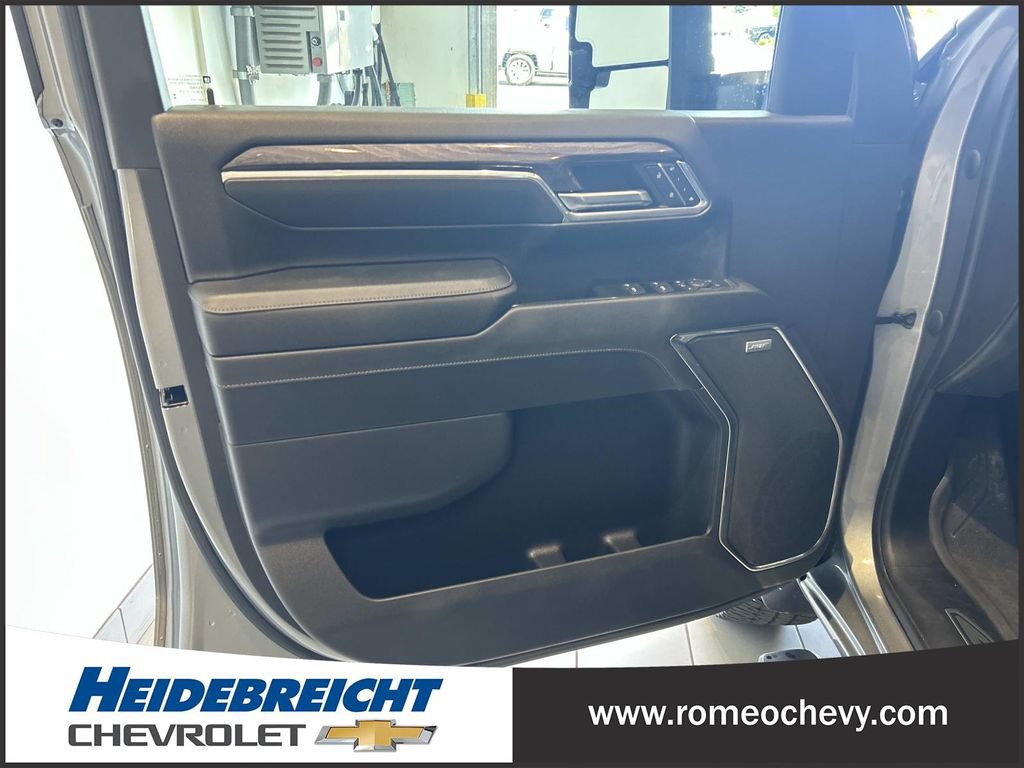 Used 2024 Chevrolet Silverado 2500 LTZ w/ LTZ Plus Package AWD/4WD image 10