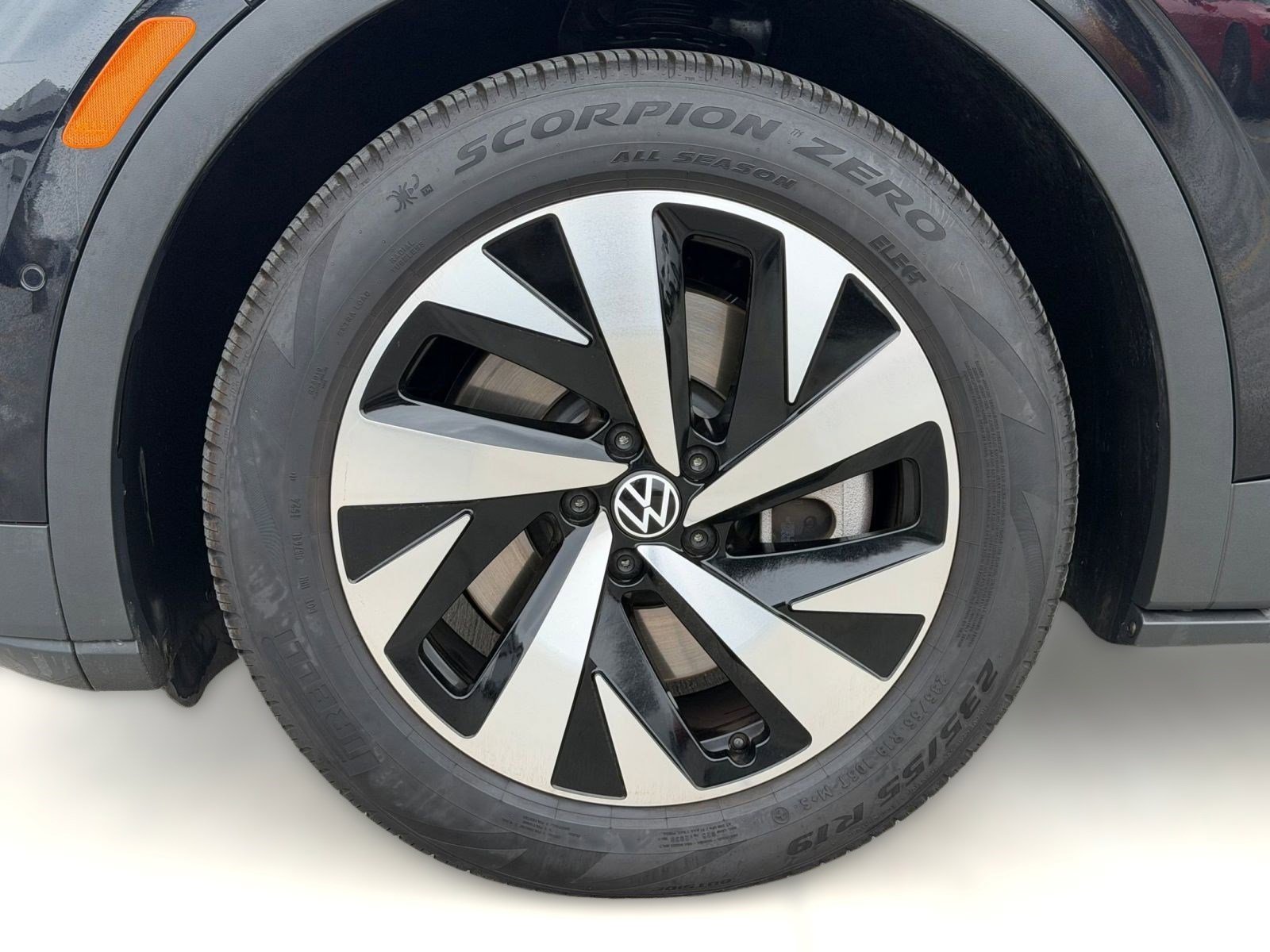 Used 2024 Volkswagen ID.4 2WD image 11