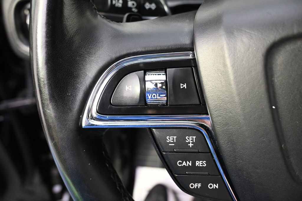 Used 2022 Lincoln Nautilus Reserve w/ Monochromatic Package image 33