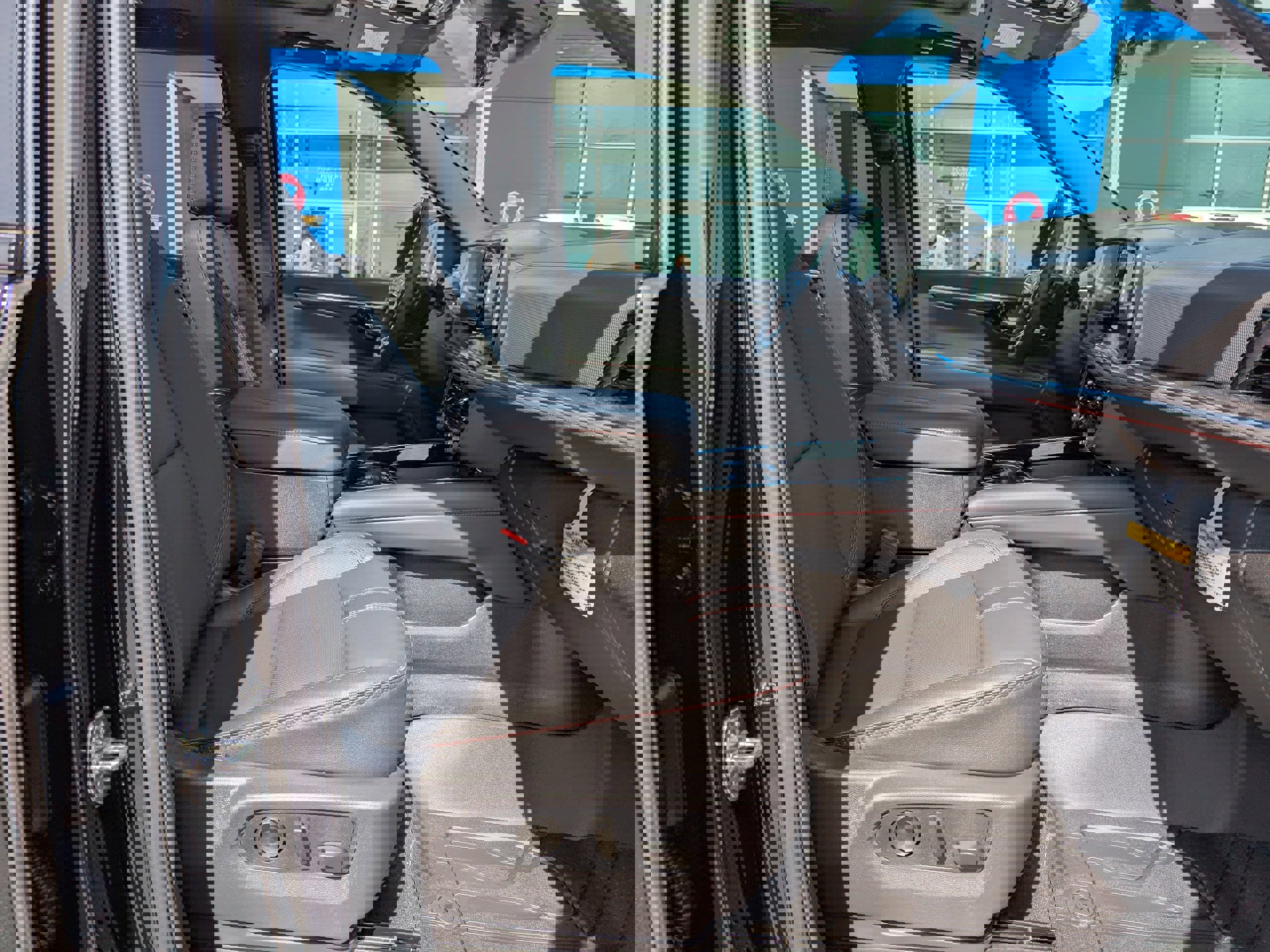 New 2026 Chevrolet Suburban RST image 44