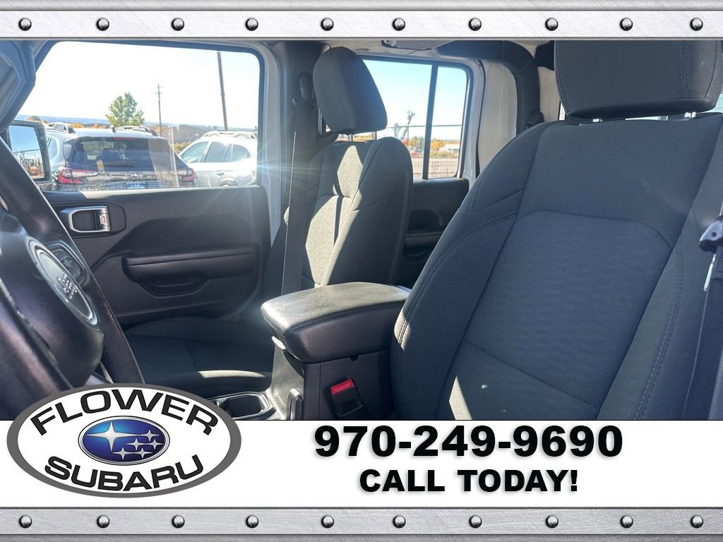 Used 2020 Jeep Gladiator Sport image 23