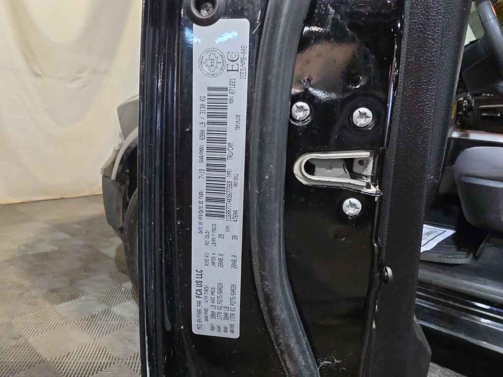 Used 2019 RAM 1500 Classic SLT AWD/4WD image 25