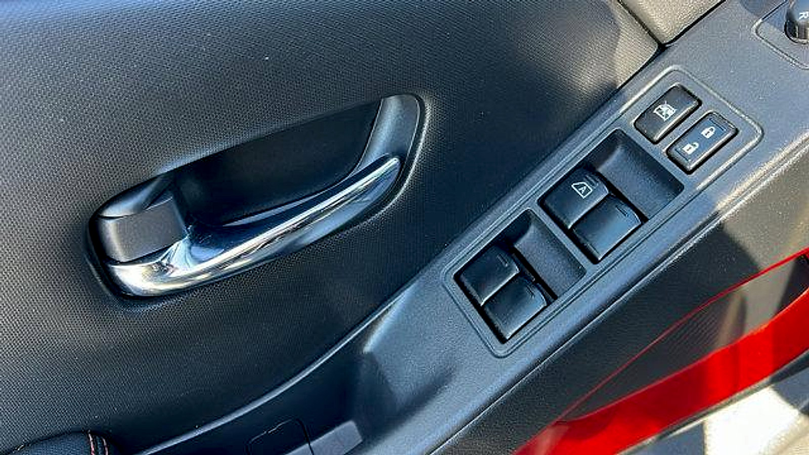 Used 2023 Nissan Frontier PRO-4X w/ Technology Package image 16