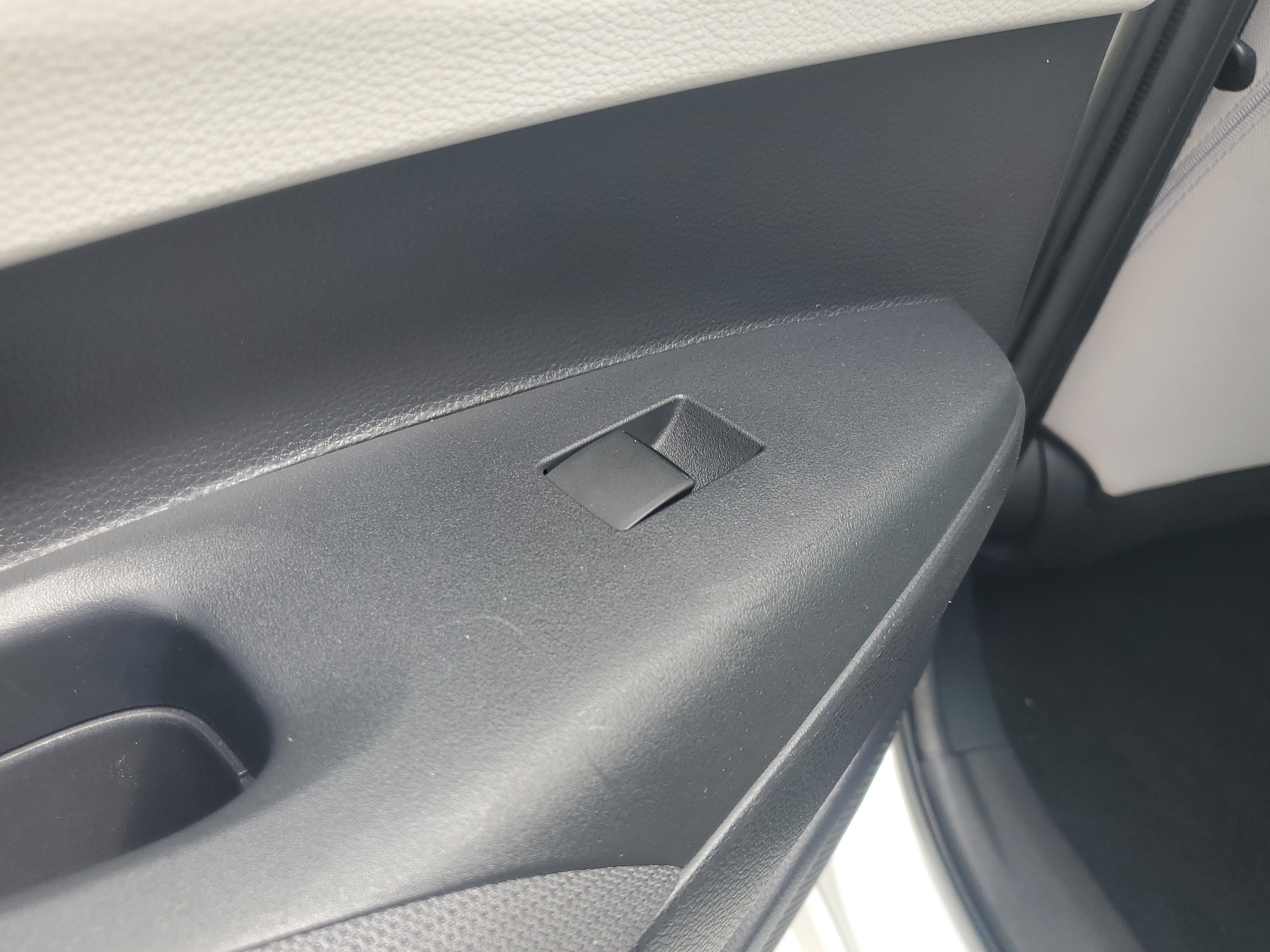 Certified 2021 Toyota Corolla LE FWD image 15