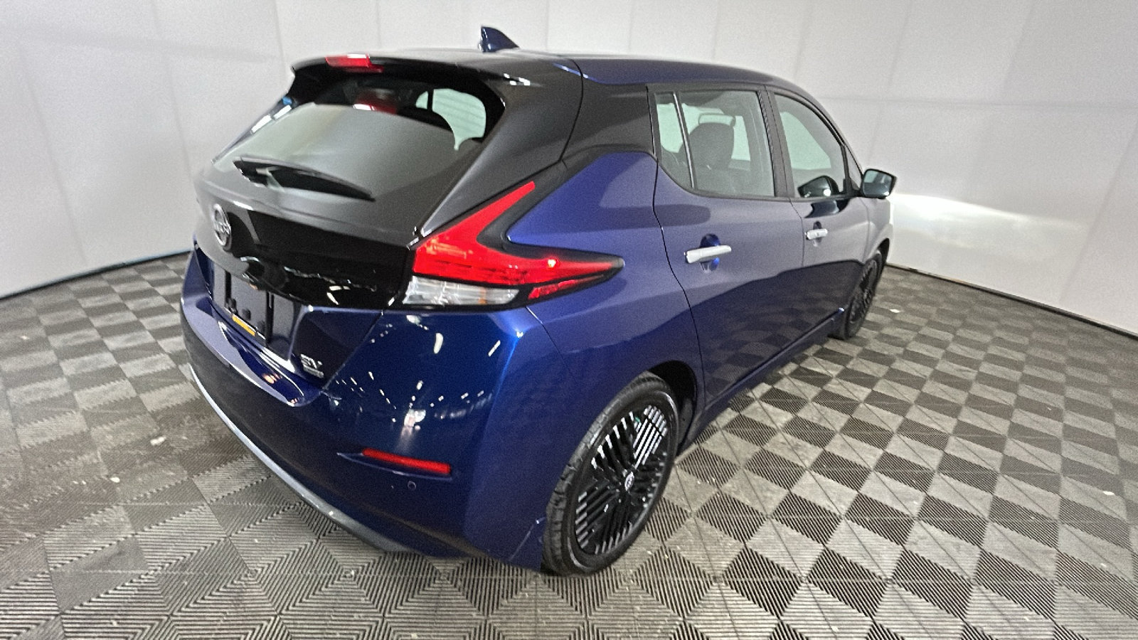 Used 2025 Nissan Leaf SV Plus FWD image 3