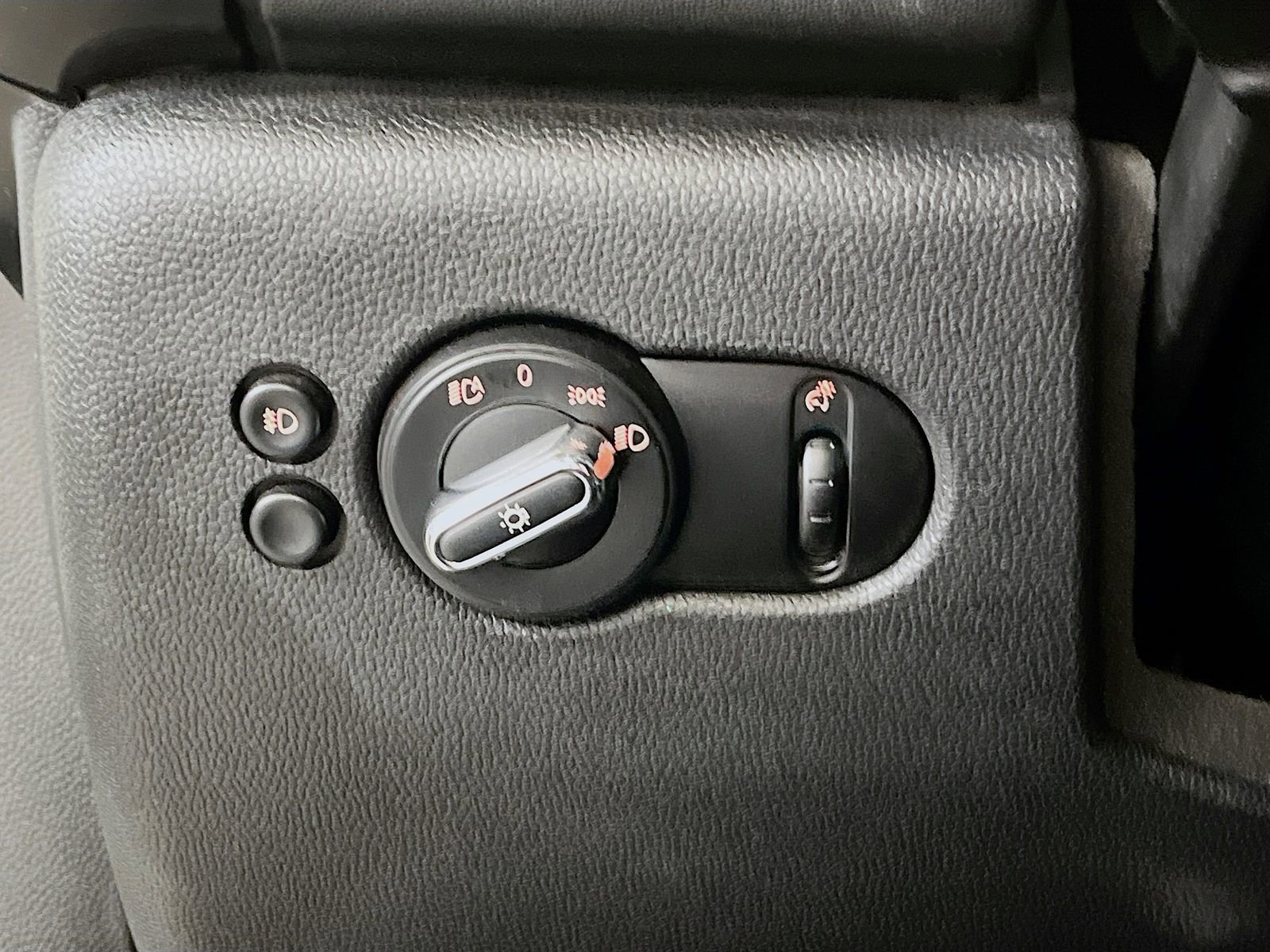 Used 2021 MINI Cooper S w/ 6.5" Touchscreen Package image 10