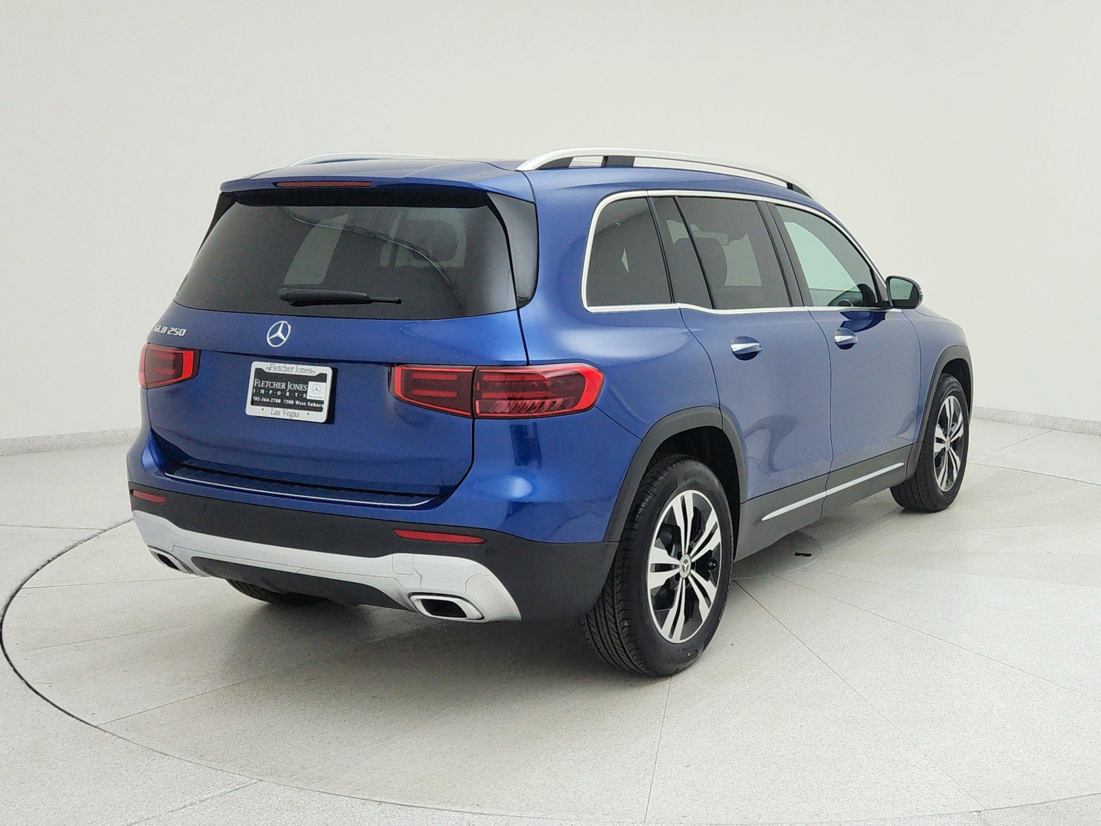 New 2025 Mercedes-Benz GLB 250 image 7