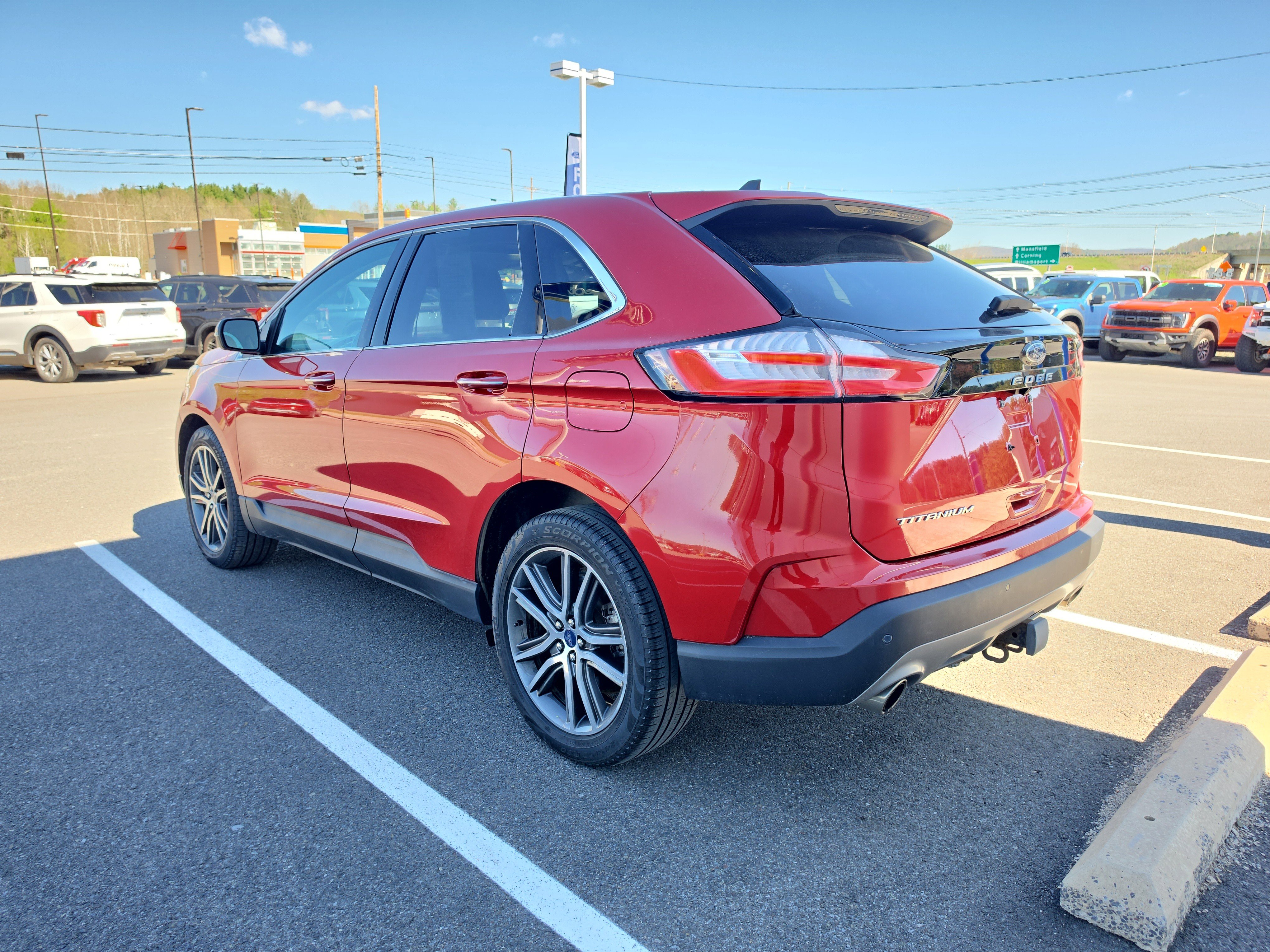 Used 2021 Ford Edge Titanium w/ Class II Trailer Tow Package AWD/4WD image 6