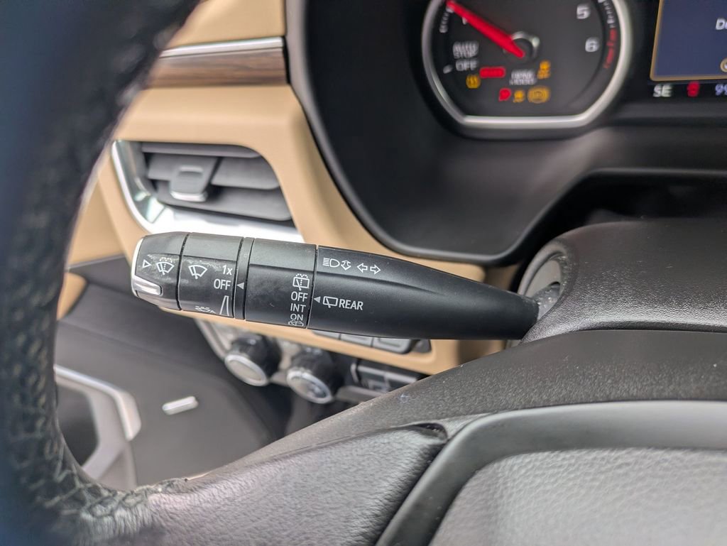 Used 2021 Chevrolet Tahoe Premier w/ Premium Package image 25