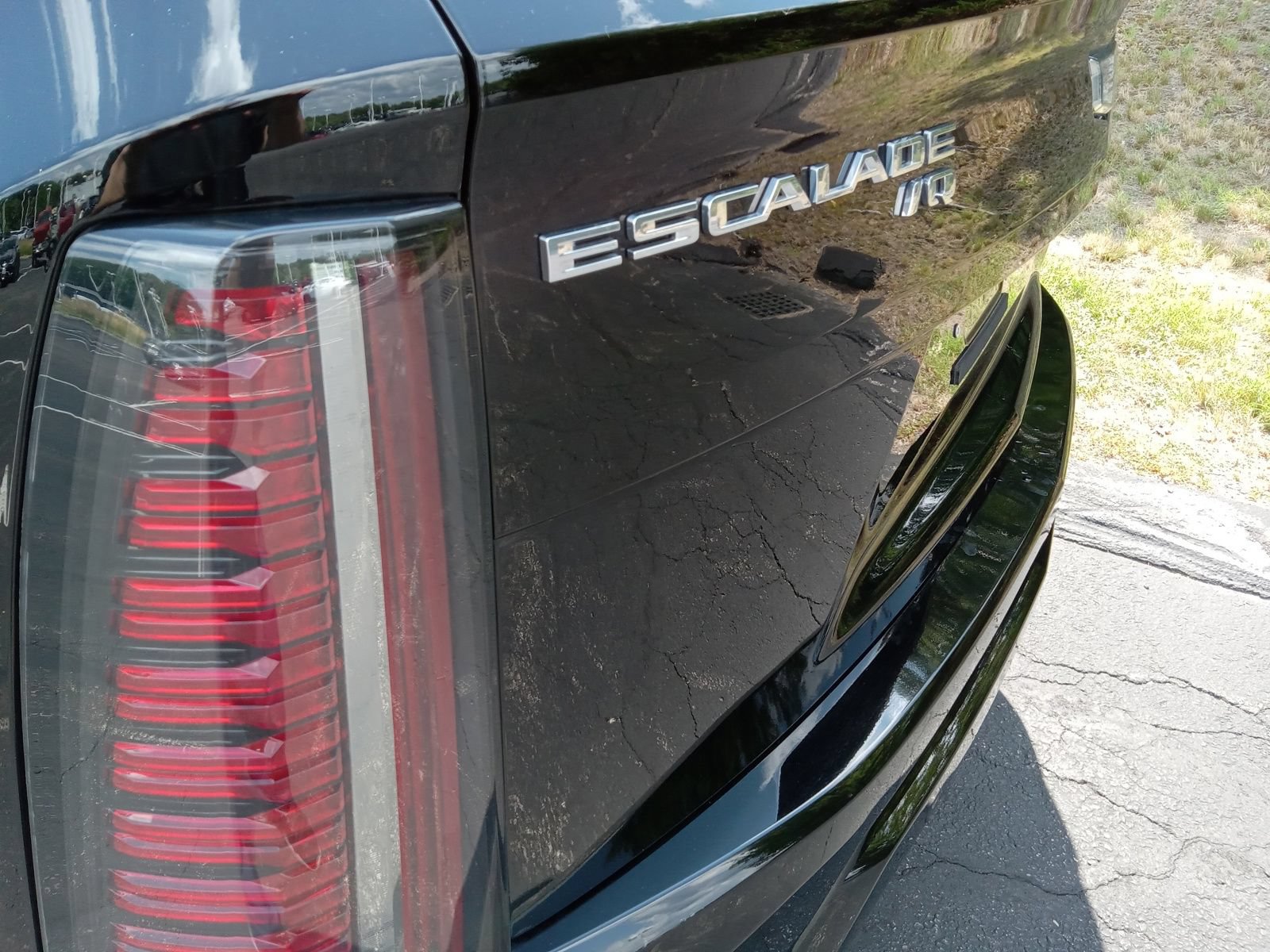 Used 2025 Cadillac Escalade IQ Sport 2 AWD/4WD image 8