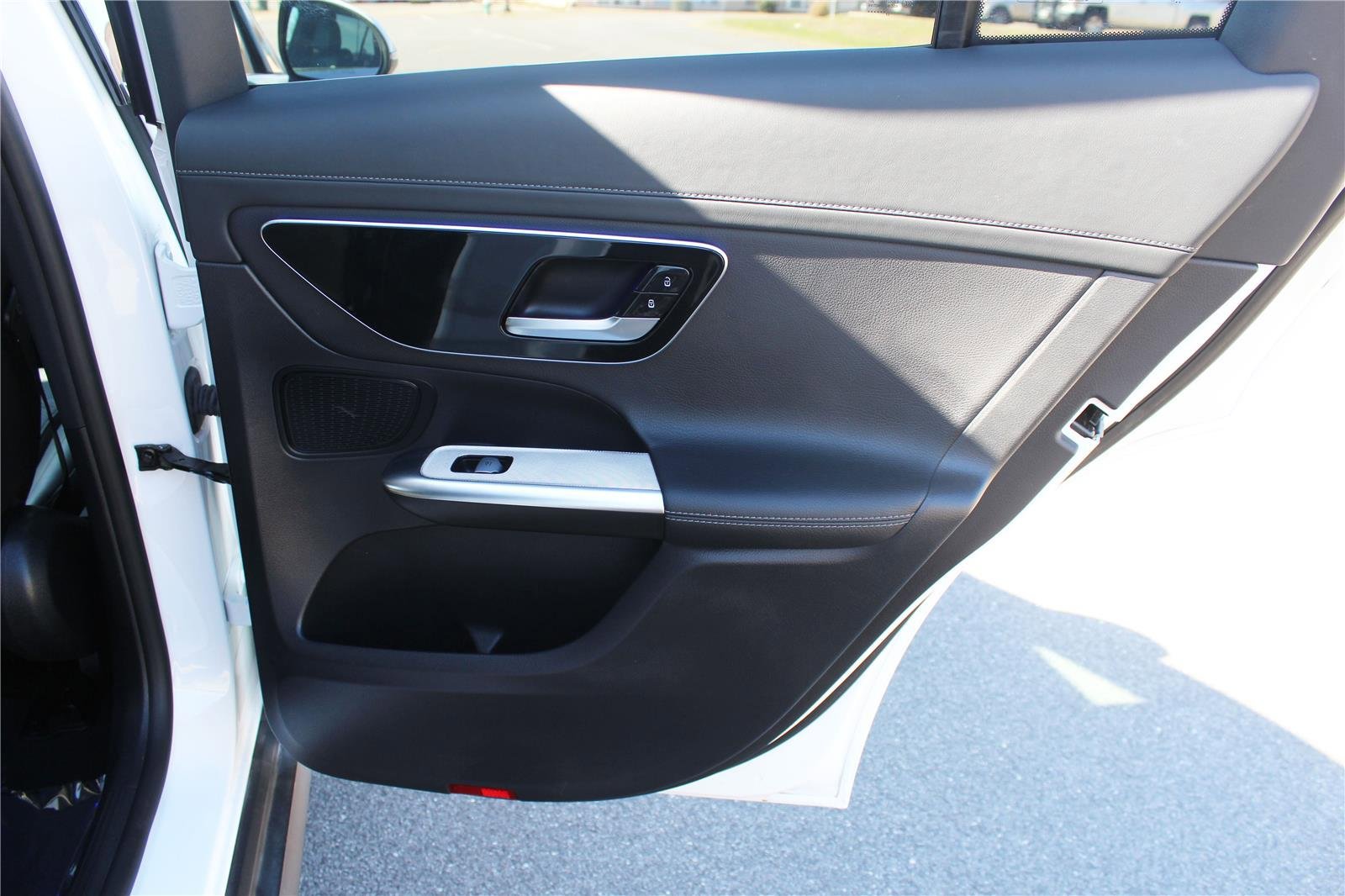 Used 2024 Mercedes-Benz GLC 300 4MATIC image 47