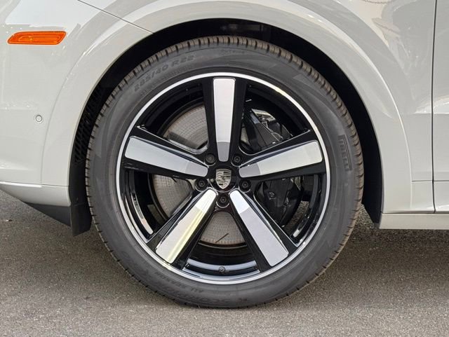 New 2025 Porsche Cayenne Turbo image 11