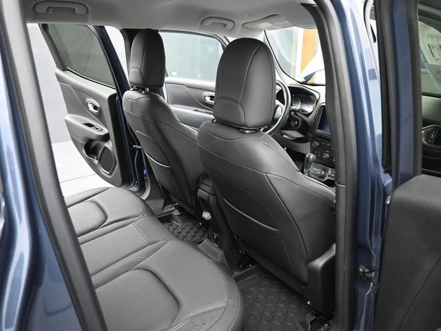 Used 2022 Jeep Renegade Limited AWD/4WD image 18