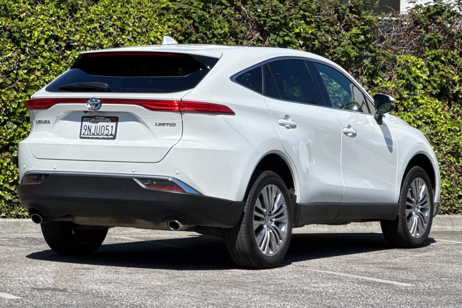 Used 2024 Toyota Venza Limited AWD/4WD image 4