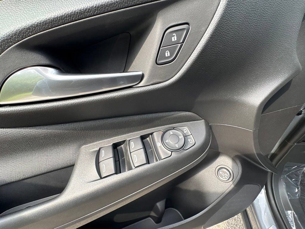New 2026 Buick Envista Avenir FWD image 11