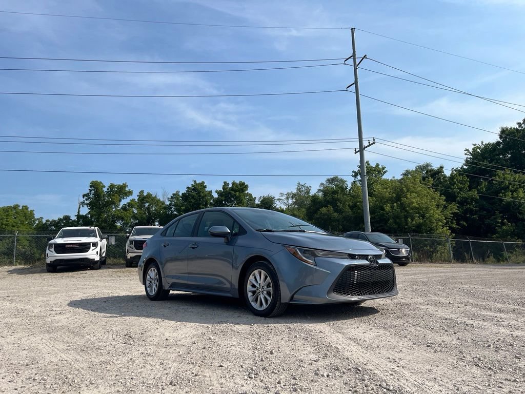 Used 2022 Toyota Corolla LE w/ LE Convenience Package FWD image 5