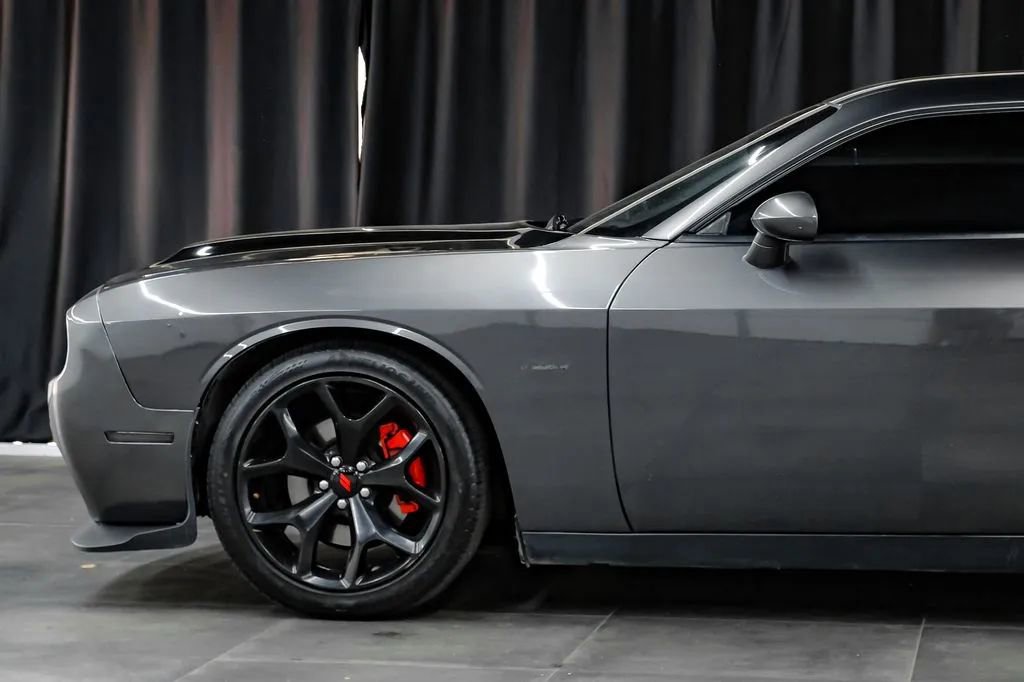 Used 2017 Dodge Challenger R/T RWD image 16