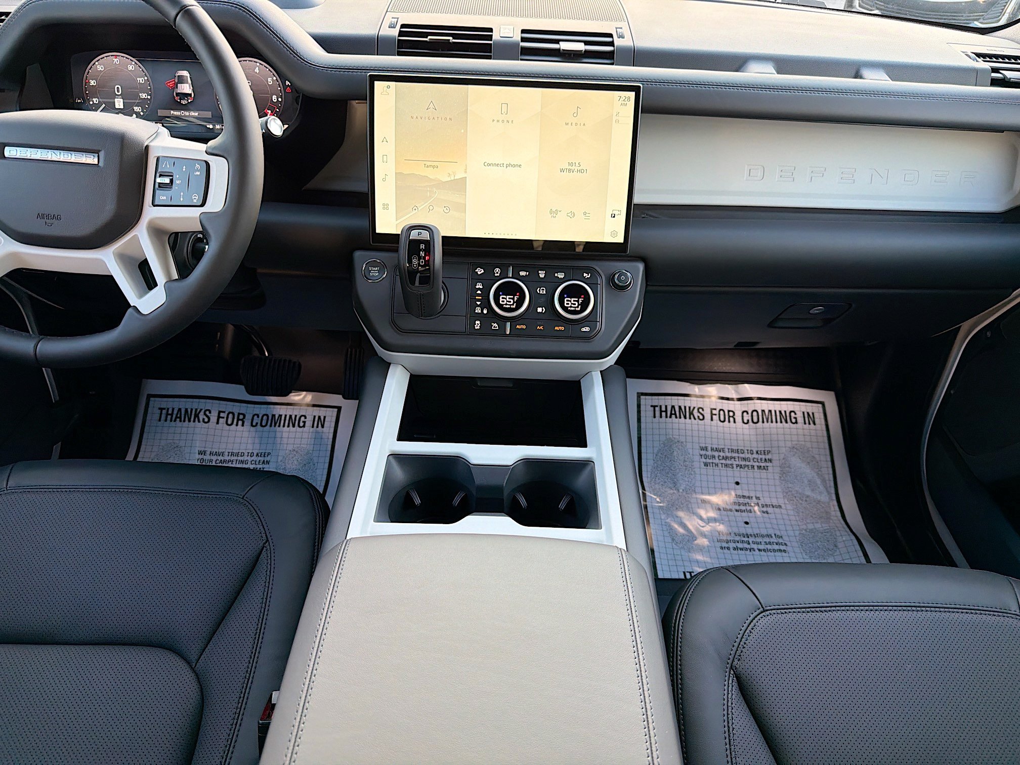 New 2026 Land Rover Defender 110 X-Dynamic SE AWD/4WD image 18