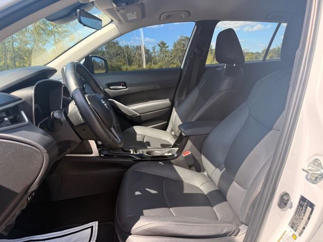 Used 2022 Toyota Corolla Cross XLE FWD image 9