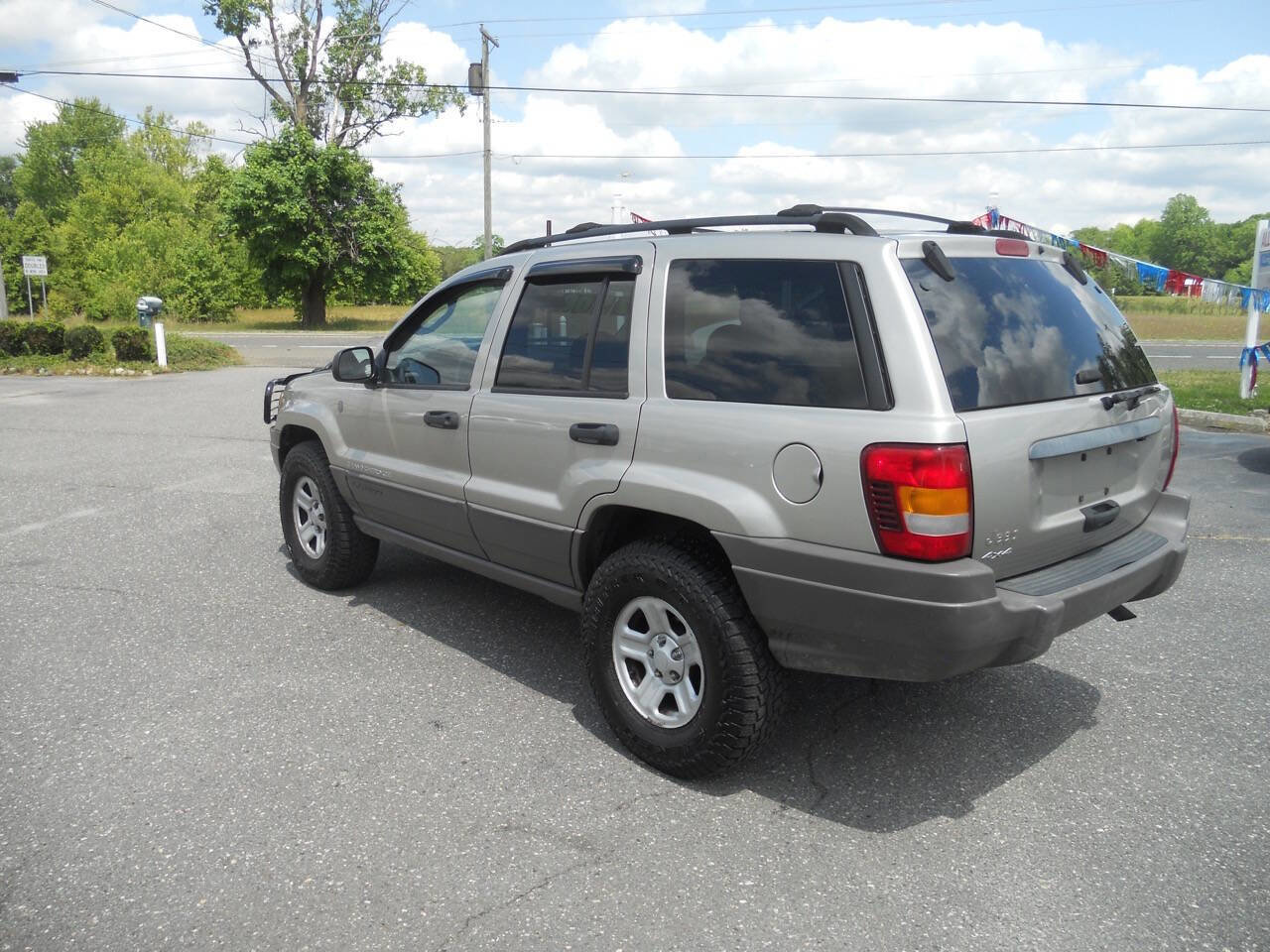Used 2004 Jeep Grand Cherokee Laredo w/ Convenience Group AWD/4WD image 11