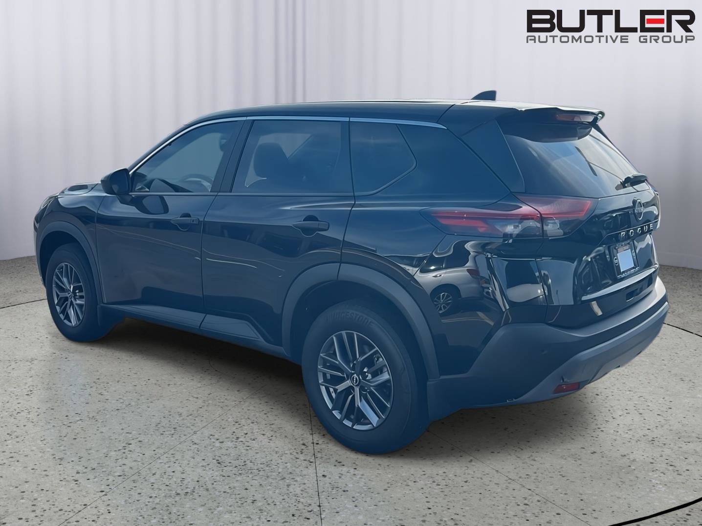 Used 2023 Nissan Rogue S image 10