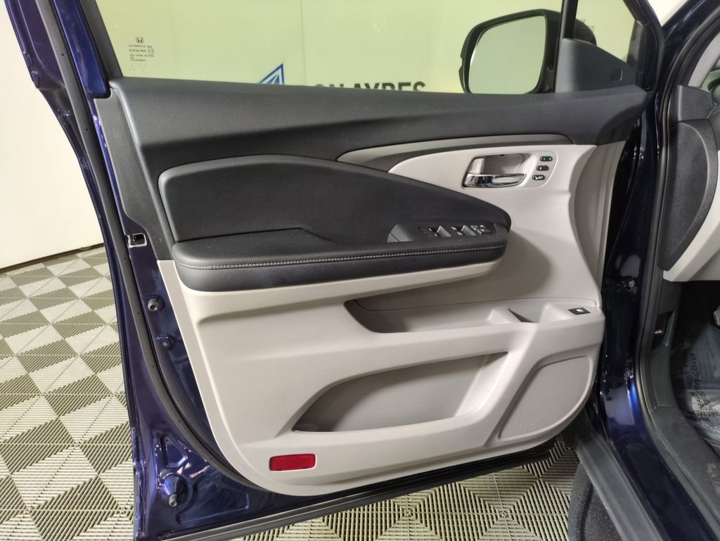 Certified 2023 Honda Ridgeline RTL image 14