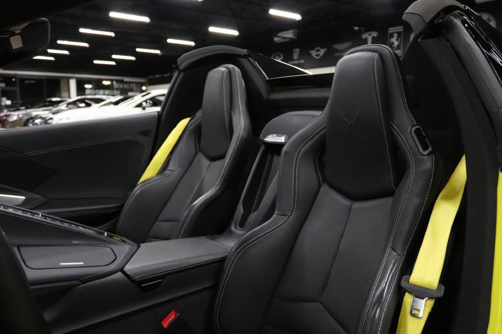 Used 2024 Chevrolet Corvette Stingray Convertible w/ Battery Protection Package image 13