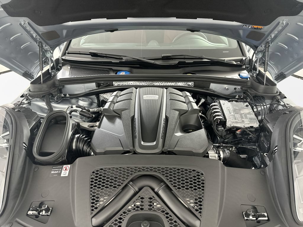 New 2026 Porsche Macan S AWD/4WD image 32