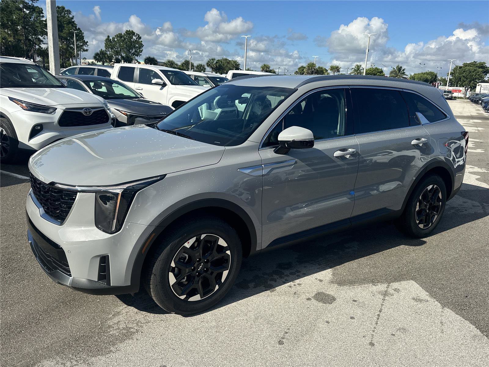 New 2026 Kia Sorento S video 1