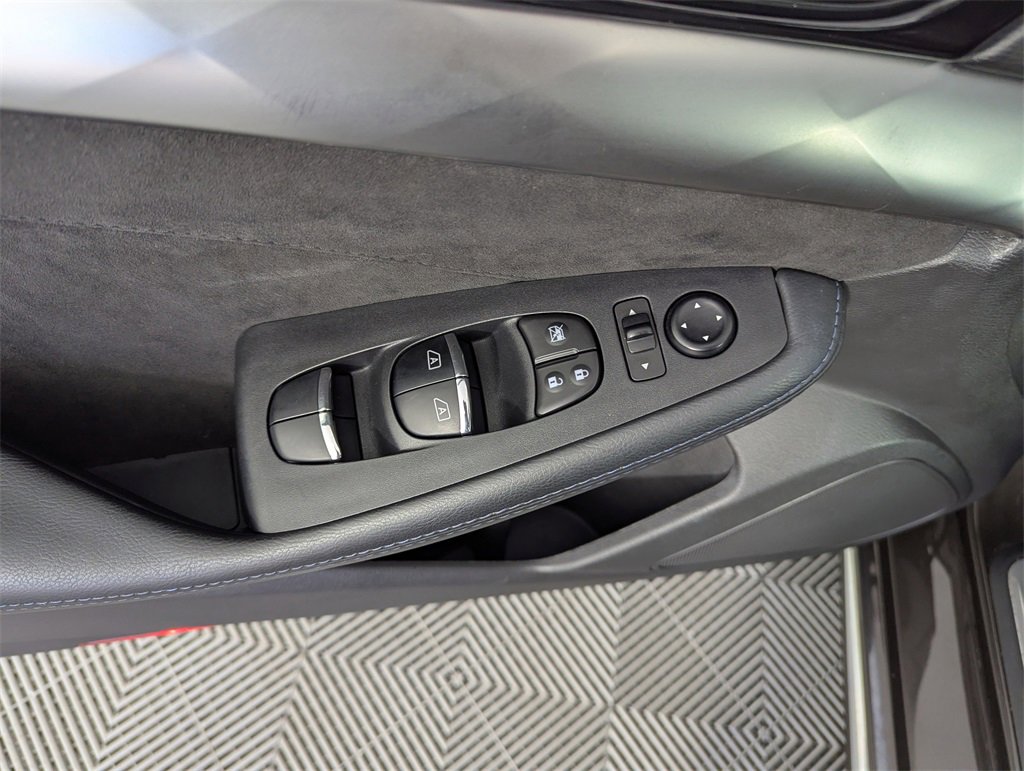 Used 2016 Nissan Maxima SR image 19