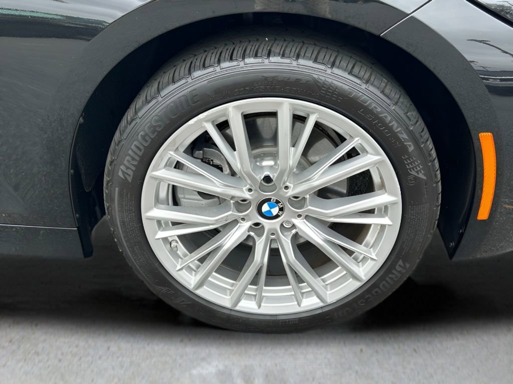 Used 2024 BMW 330i xDrive Sedan w/ Convenience Package image 6