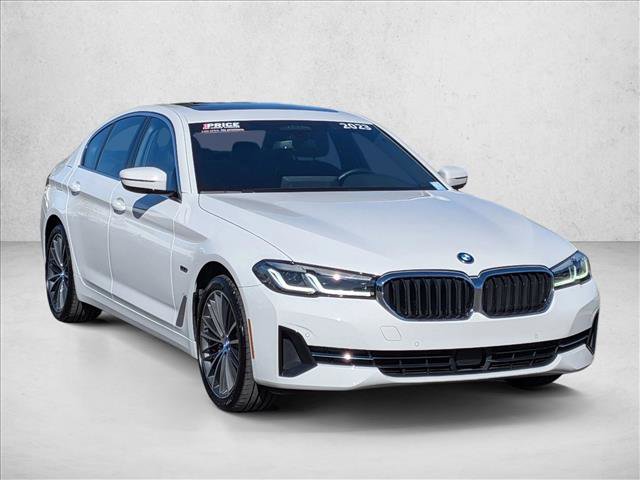 Used 2023 BMW 530e w/ Premium Package image 3