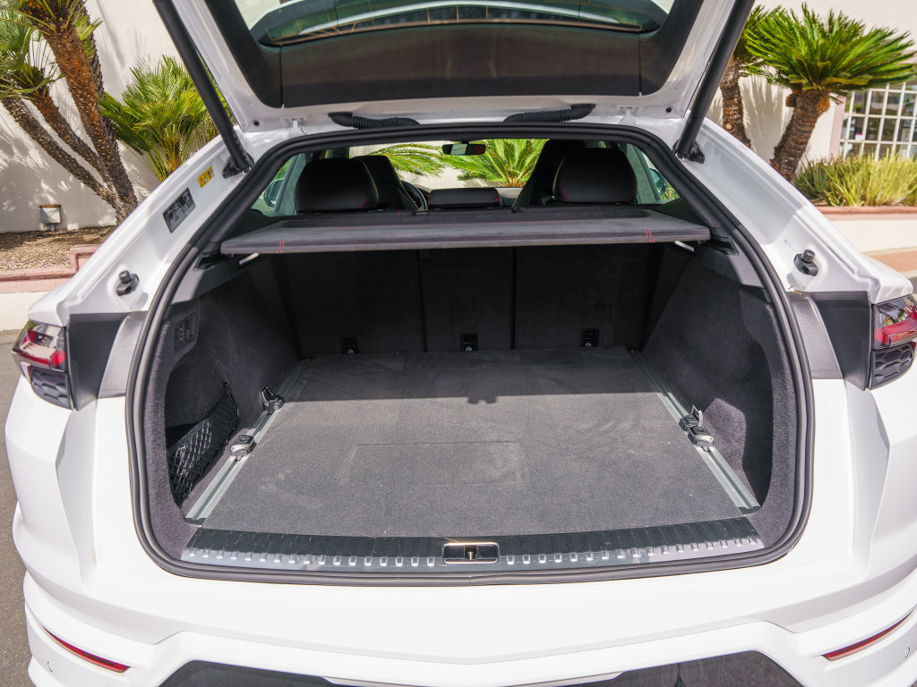 Used 2025 Lamborghini Urus SE AWD/4WD image 27