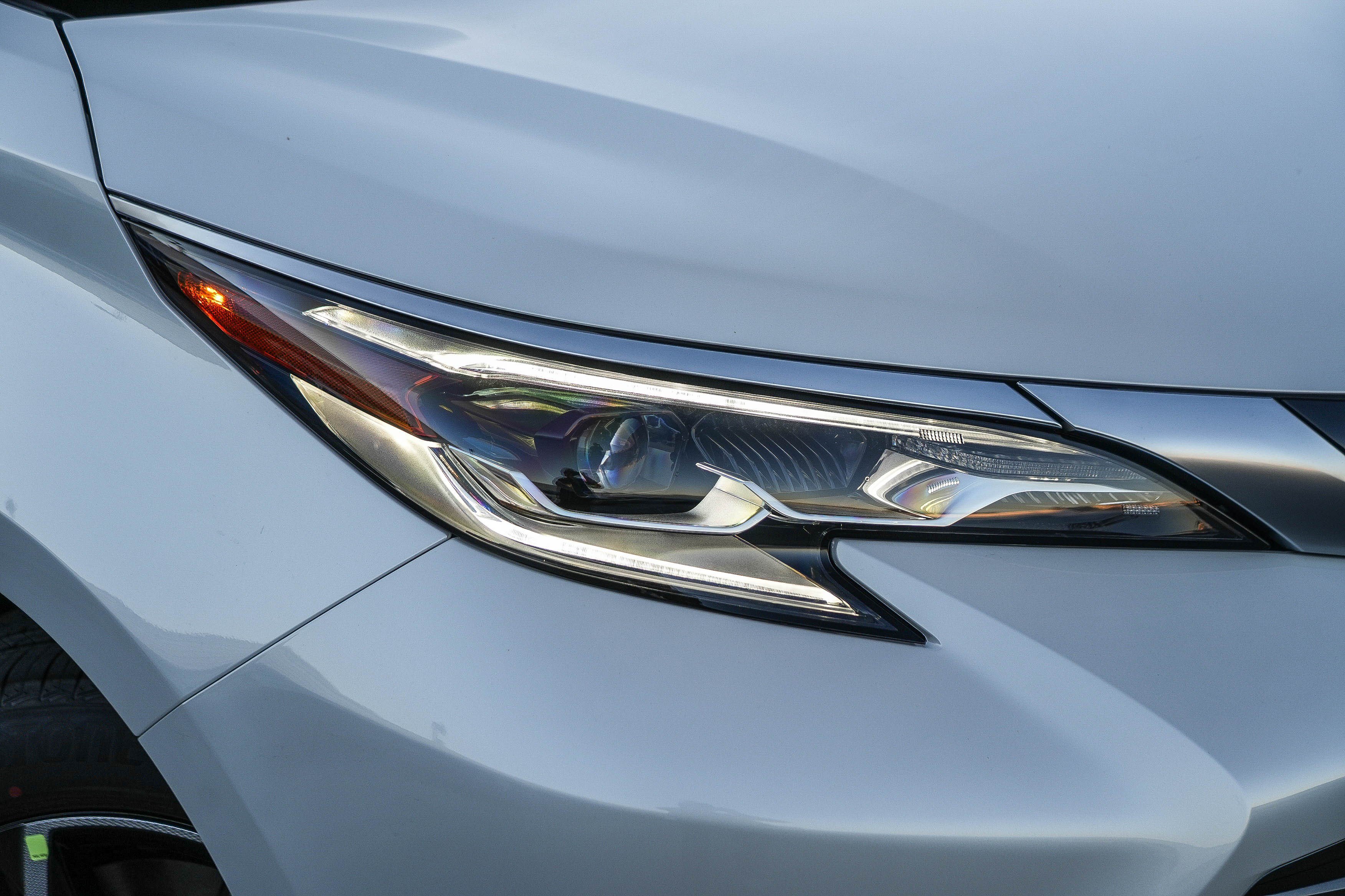 New 2026 Toyota Sienna Platinum AWD/4WD image 2