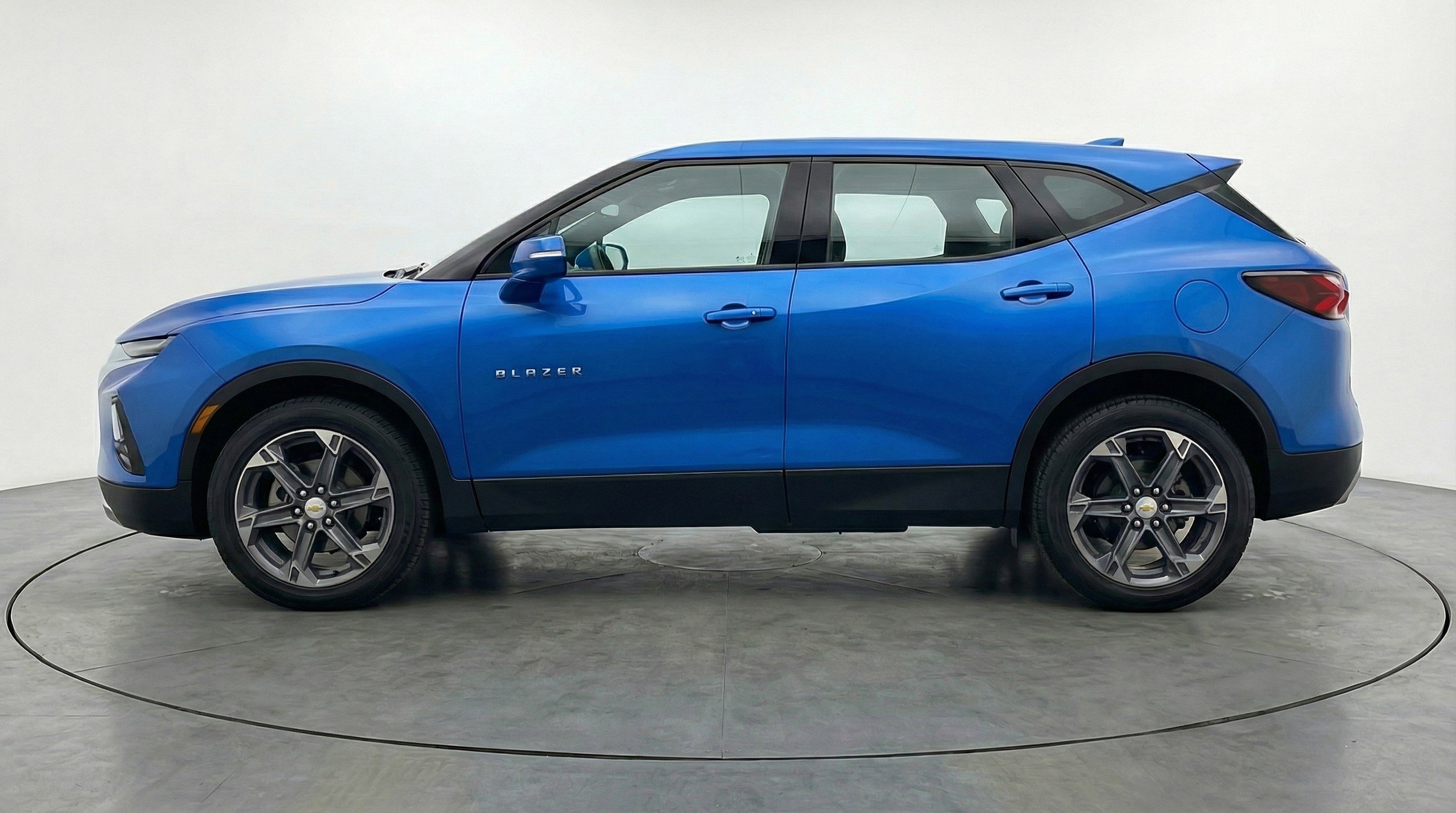 Used 2025 Chevrolet Blazer LT image 5