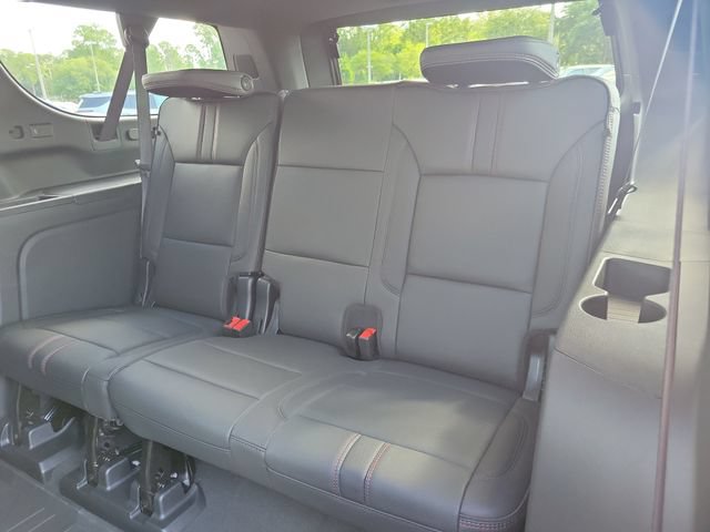 Used 2026 Chevrolet Suburban RST w/ Comfort Package RWD image 16