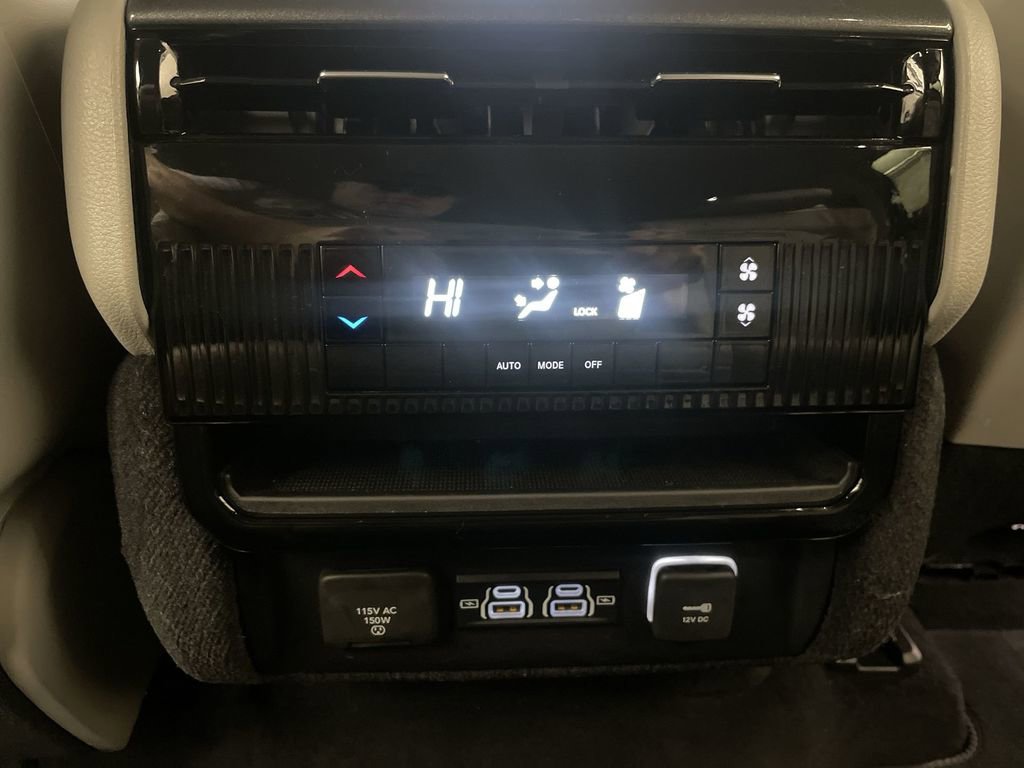 Used 2022 Jeep Wagoneer Series I image 15