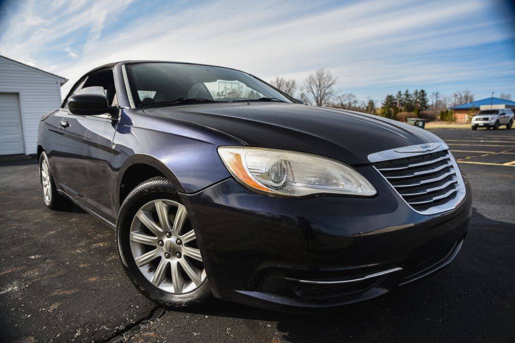 Used 2012 Chrysler 200 Touring FWD image 20