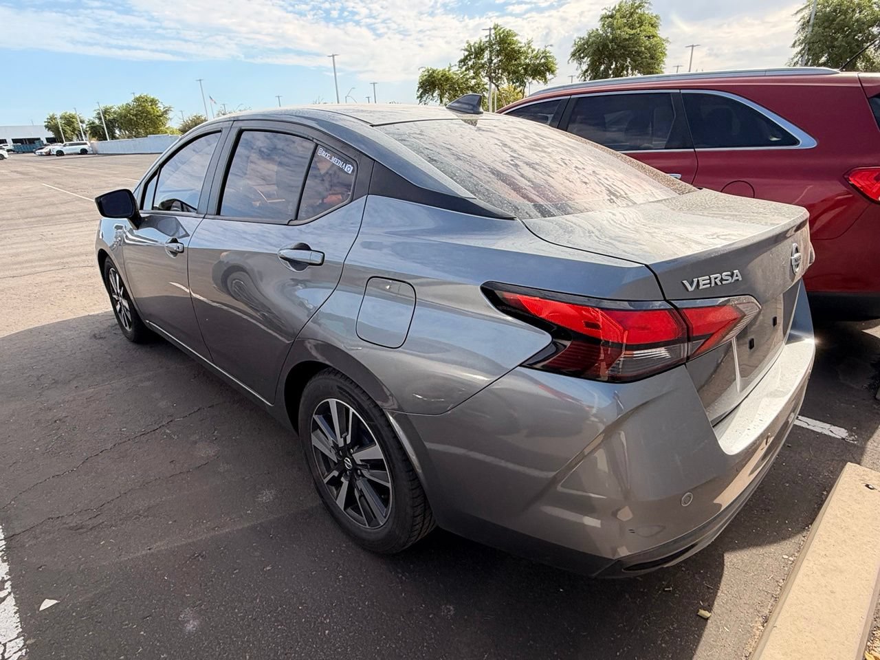Used 2020 Nissan Versa SV FWD image 6