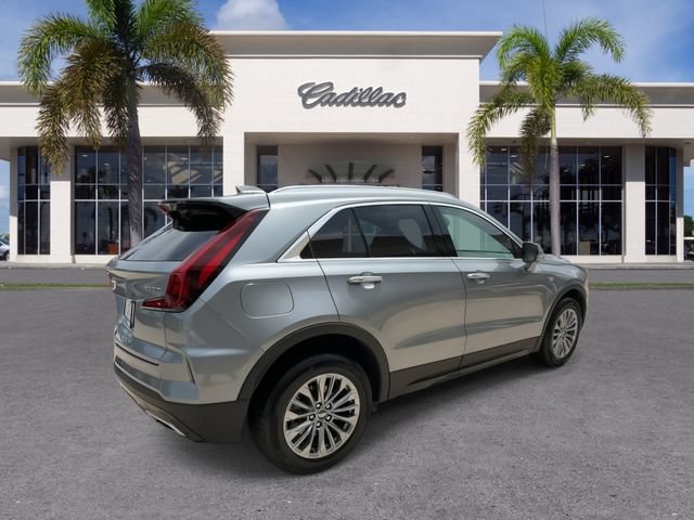 Used 2025 Cadillac XT4 Premium Luxury FWD image 14