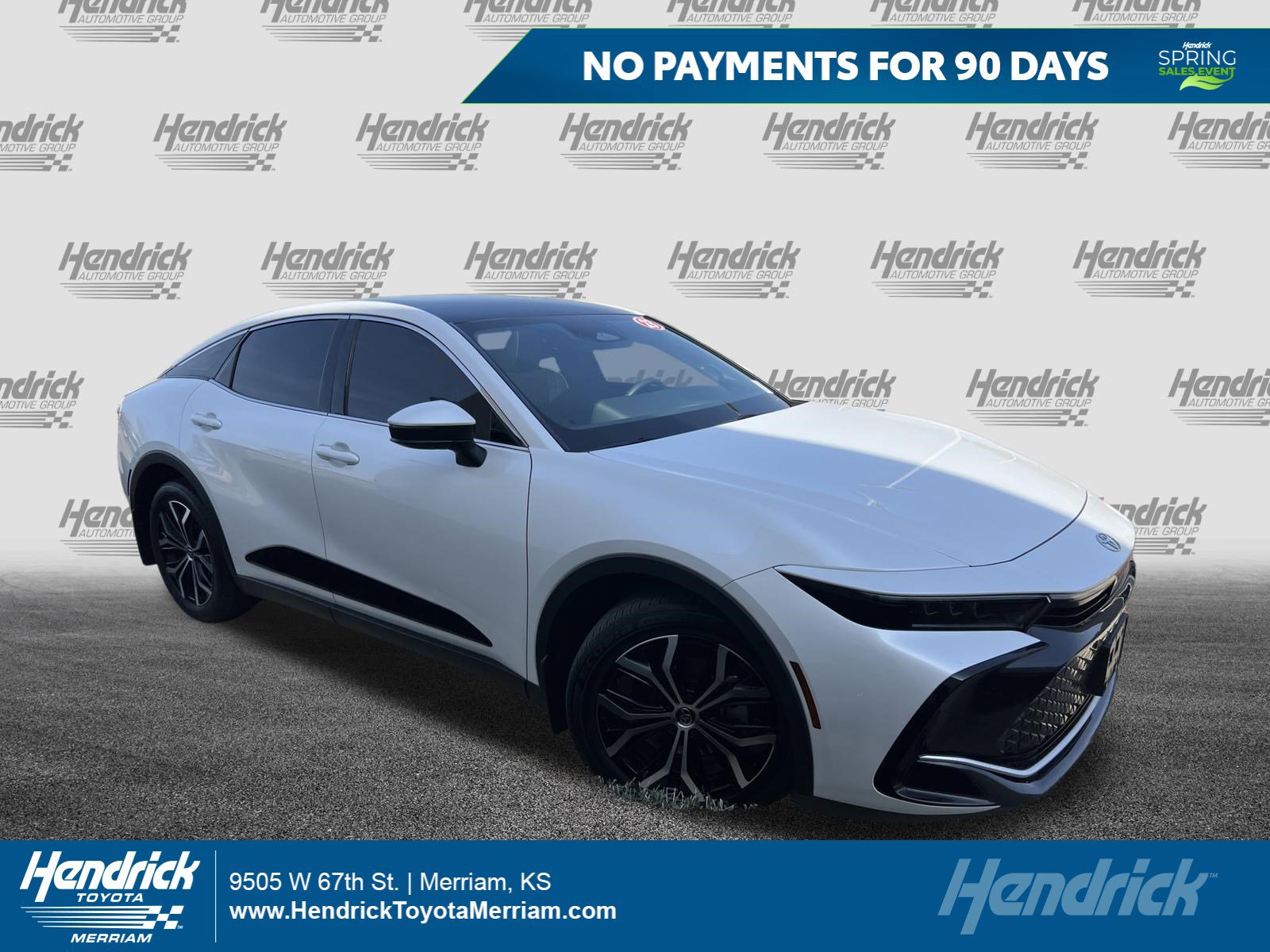 Used 2023 Toyota Crown Limited image 1