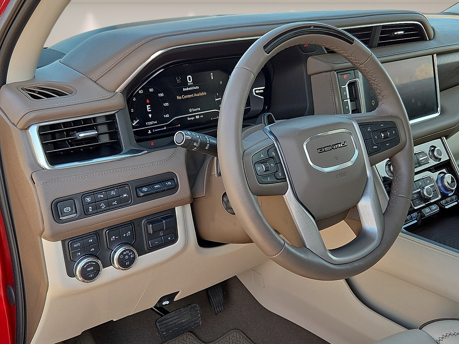 Used 2024 GMC Yukon Denali w/ Denali Reserve Package AWD/4WD image 14