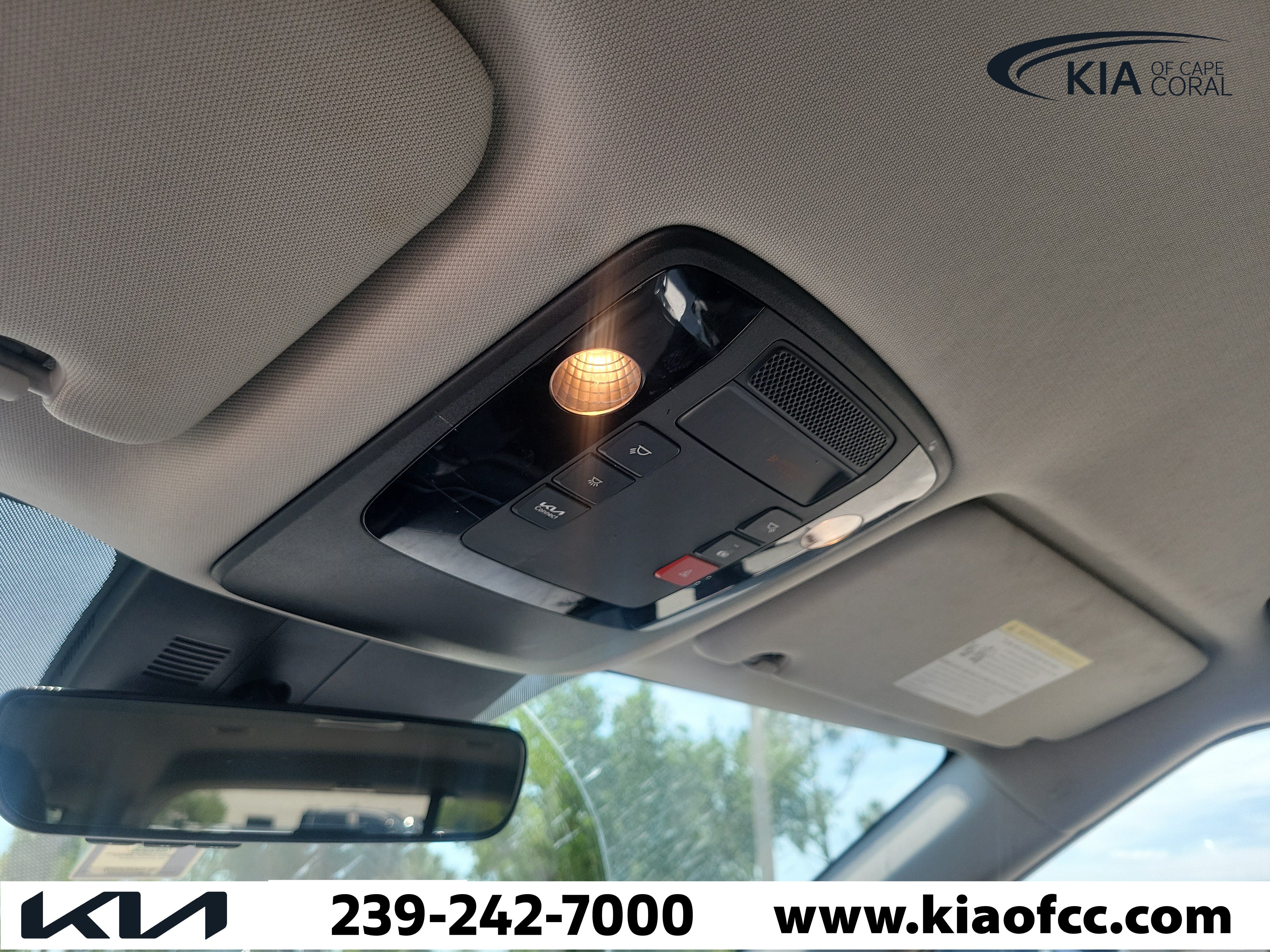 Certified 2023 Kia Carnival SX FWD image 28